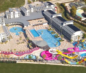 DREAM WORLD PALACE